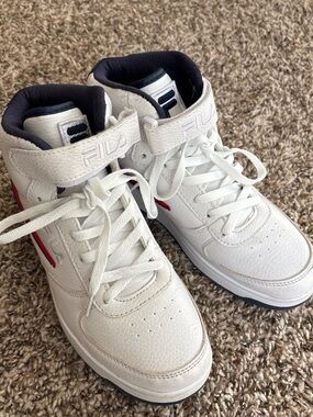 Fila Kids White High-Top Sneakers with Navy Lining and Red Accents